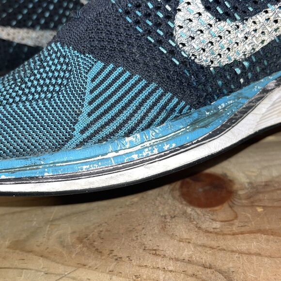 Men’s 11.5 Nike Flyknit Racer Chlorine Blue Dark Obsidian White Shoes 526628-414 - Picture 13 of 16